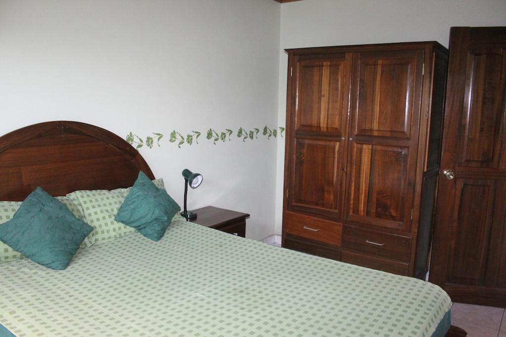 Rainbow Village La Ceiba Habitación foto