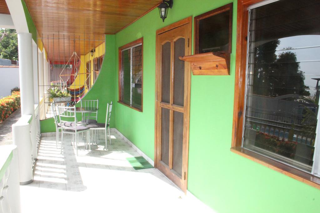 Rainbow Village La Ceiba Habitación foto